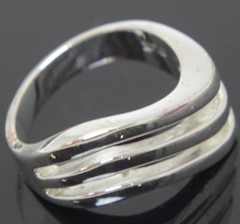 Sterling Silver Ring Wavy Size 8